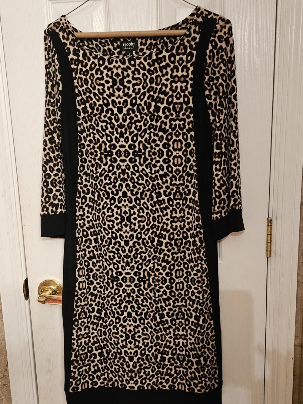 Nicole Leopard Print Long Sleeve Sheath Dress in Black and Beige